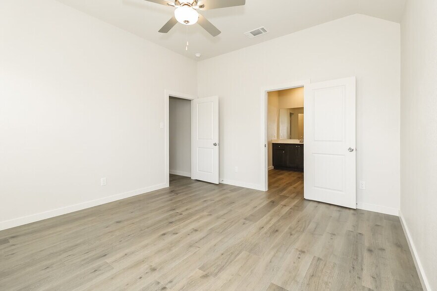 Building Photo - 1508 Harvester Dr