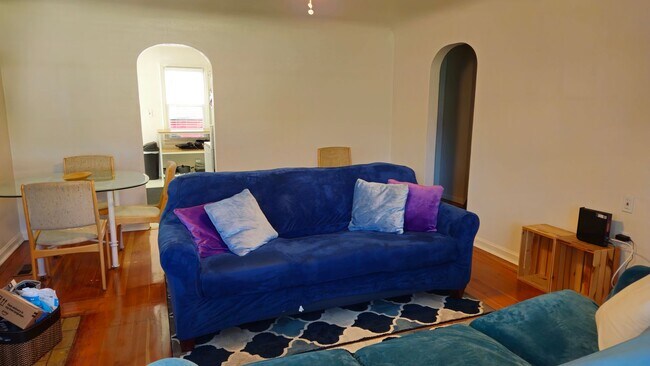 Building Photo - Charming 3 bedroom, 2 bathroom Home by the Foothills and Close to Downtown Boise