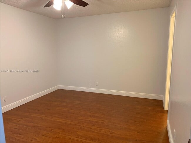 Building Photo - 10911 Jewel Box Ln