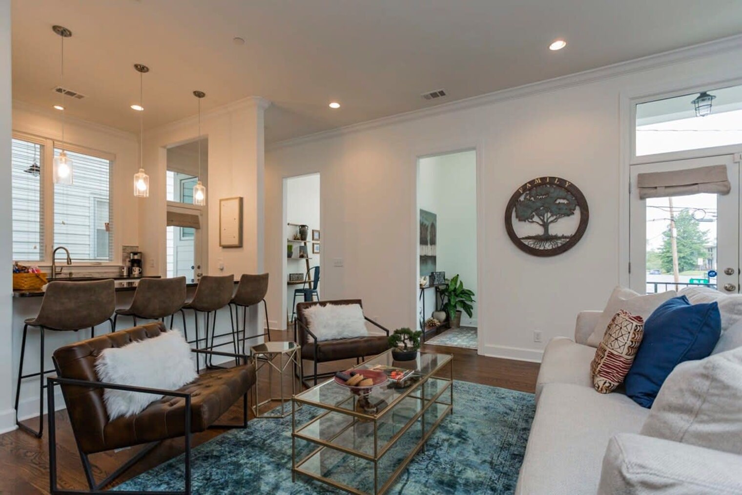 Building Photo - 814 Smiley St