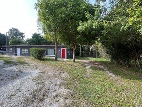 Building Photo - 1017 Chipola Rd