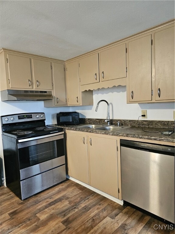 Building Photo - 25 Elm St