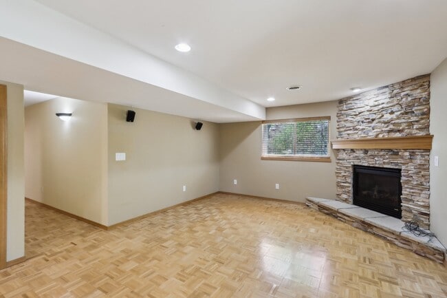 Building Photo - 7701 Twinflower Dr
