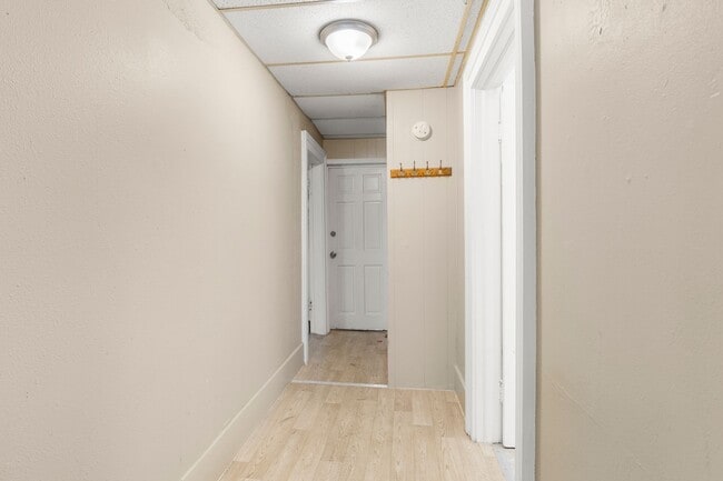 Building Photo - 117 W Division St