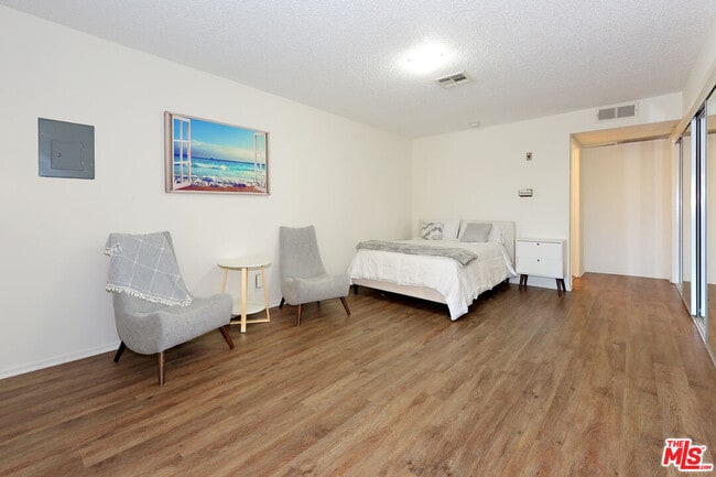 Building Photo - 3600 Bagley Ave