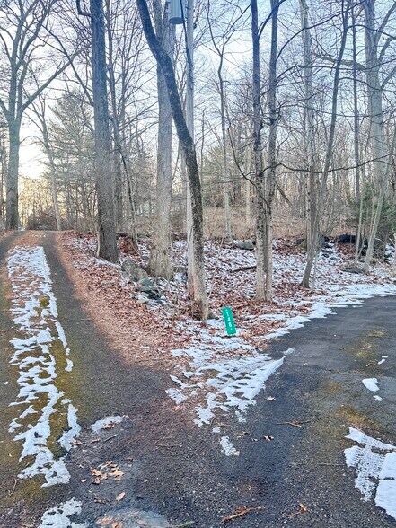 Building Photo - 148 Cat Rock Rd