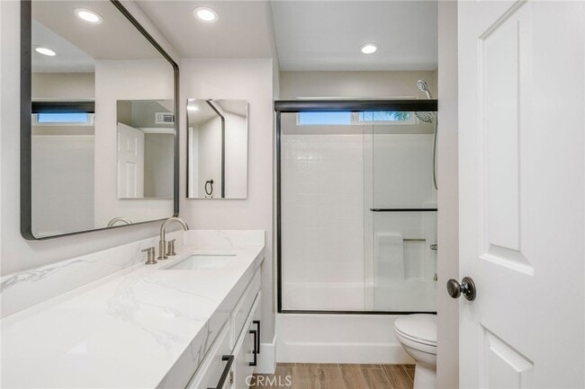 Building Photo - 33372 Breezy Pl