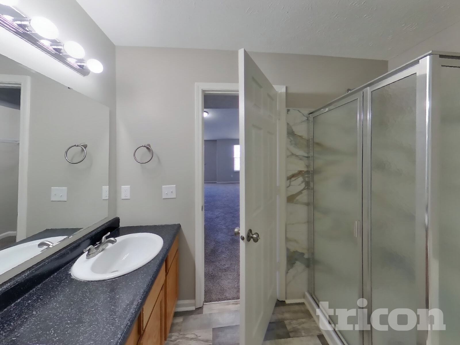 Building Photo - 6953 W Briar Park View