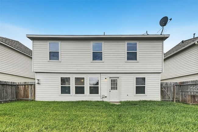 Building Photo - 16818 Blackberry Lily Ln