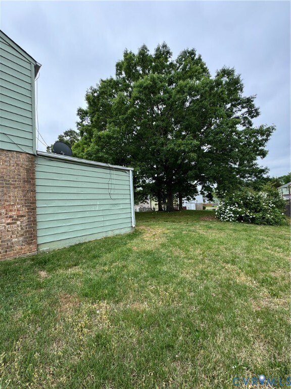 Building Photo - 419 Roxana Rd