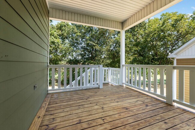 Building Photo - Craftsman Style House In The Walden Park