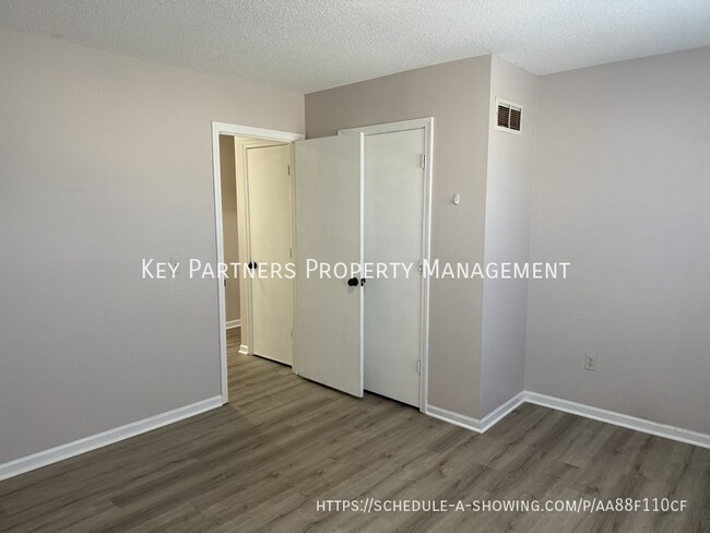 Building Photo - 13865 S Alden Ct