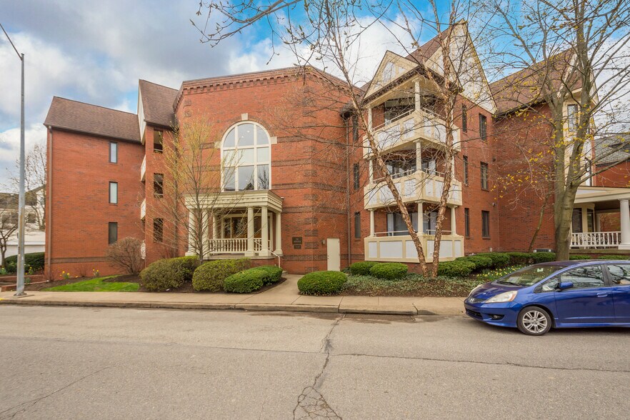 Building Photo - 100 Denniston St