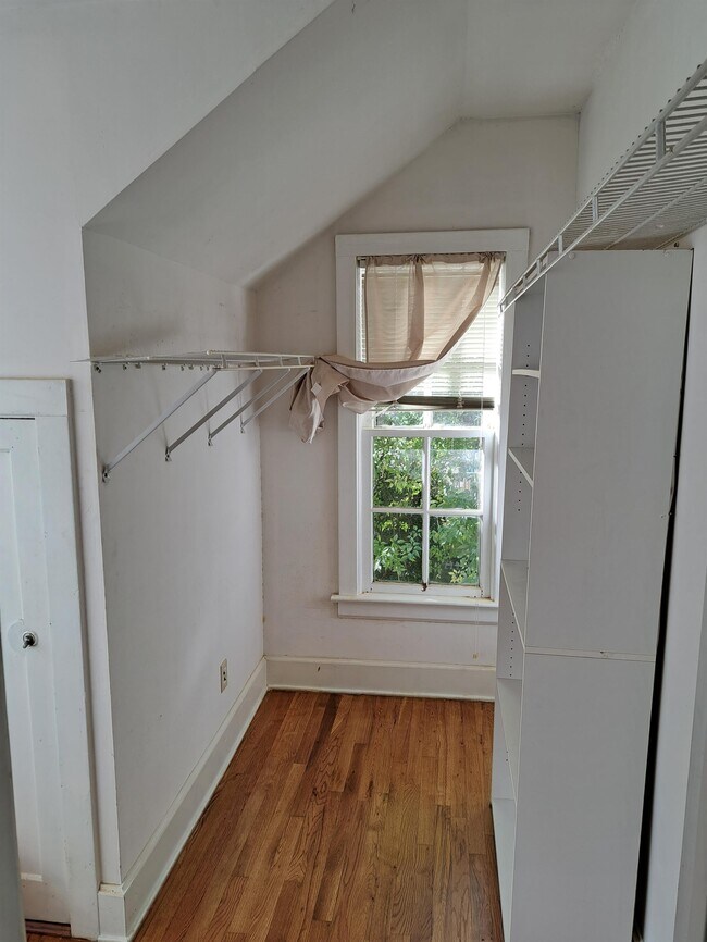 Building Photo - 3224 Le Bron Rd