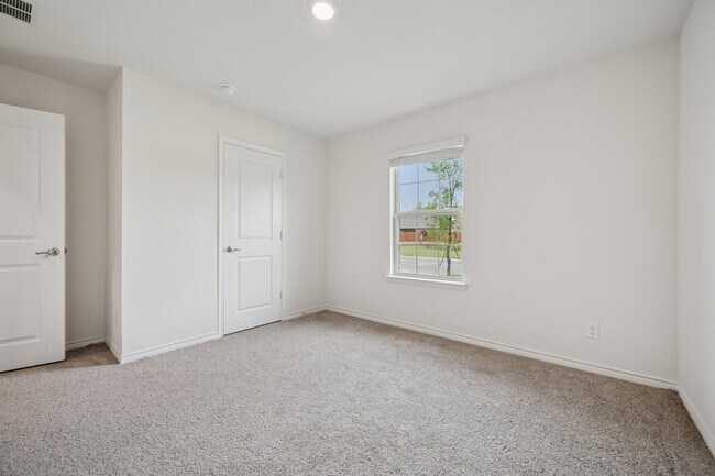 Building Photo - 1413 Colonial Bluff Ln