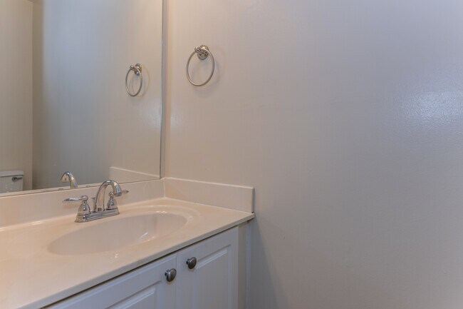 Floorplan - Indian Creek Apartments and Townhomes