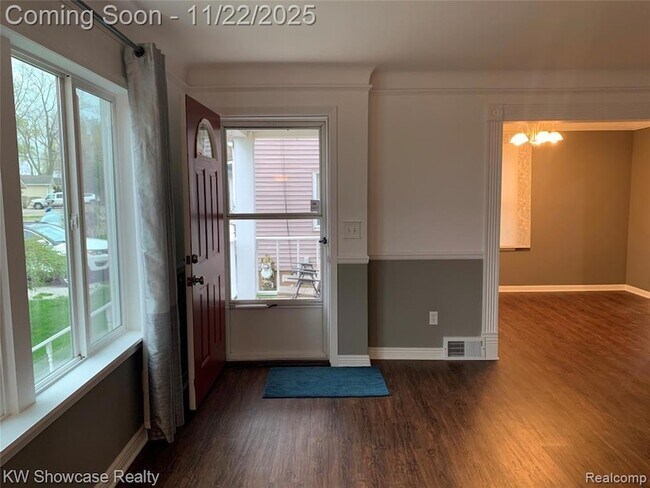 Building Photo - 462 Algene St