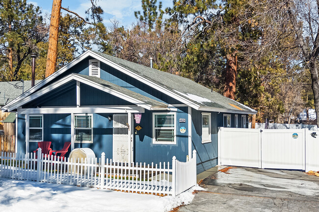 Building Photo - 44634 Barton Ln N