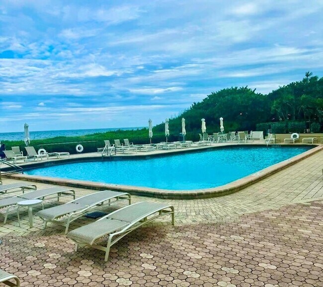 Building Photo - 1900 S Ocean Blvd