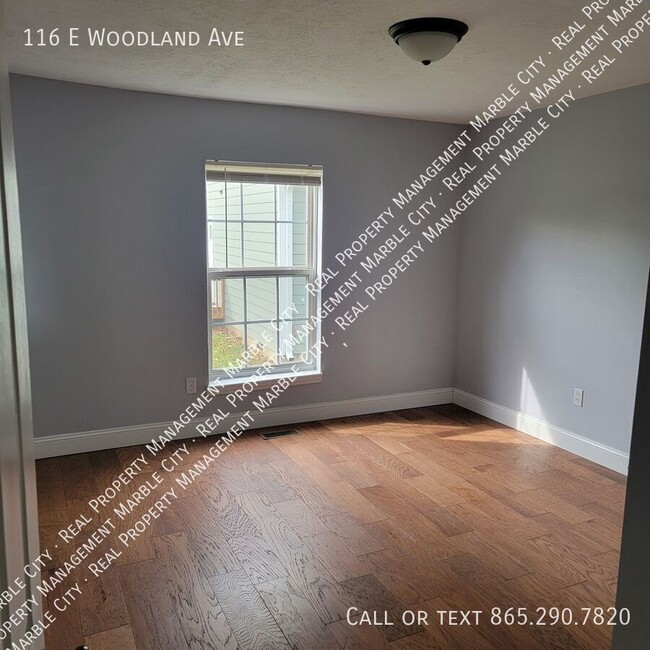 Building Photo - Beautiful Updated 2bd Home, reduced in price!