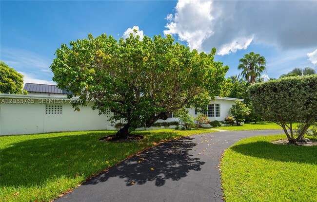 Building Photo - 85 S Hibiscus Dr