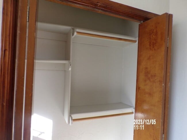 Building Photo - 4034 NW Ozmun Ave