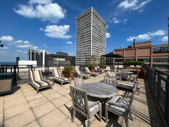 Building Photo - 850 N Dewitt Pl