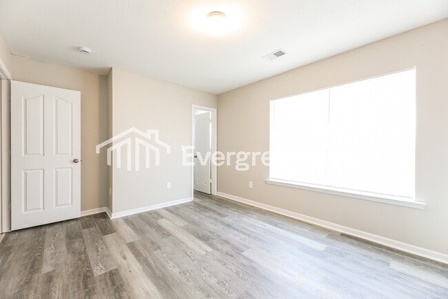 Building Photo - 945 Slow Creek Ct