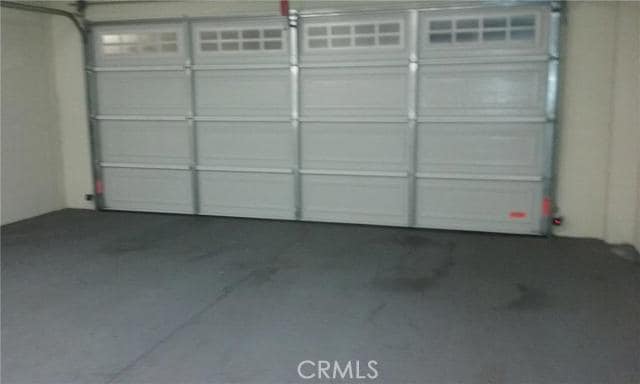 Building Photo - 128 E Broadway