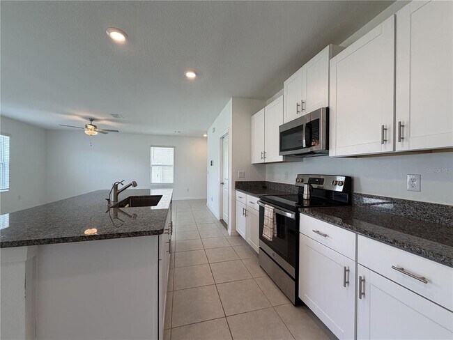 Building Photo - 156 Rose Bud Ln