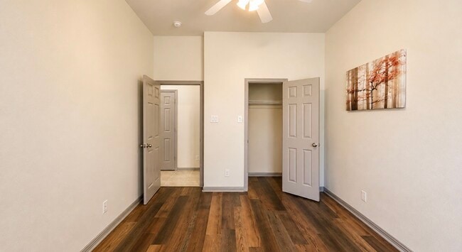 Building Photo - 6181 Bridgewater Ln