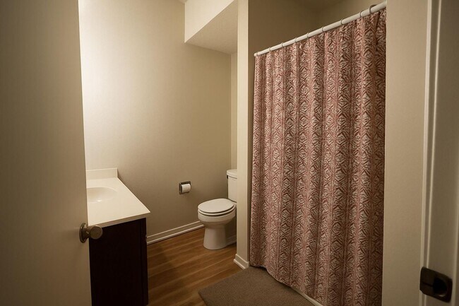 Building Photo - 66 Hungerford Terrace