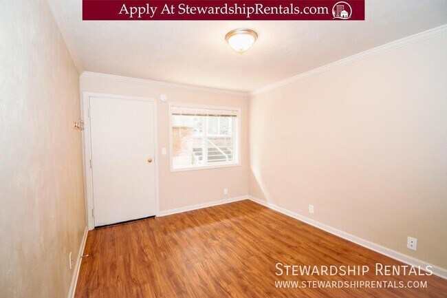 Building Photo - Harris House