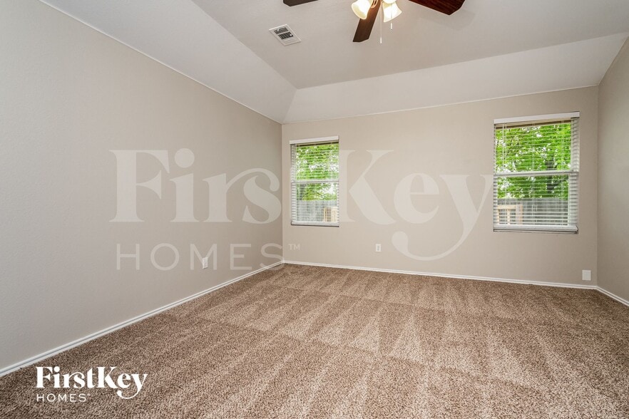 Building Photo - 3908 Windy Point Dr