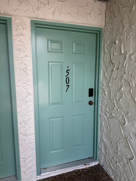 Building Photo - 11525 8th Way N