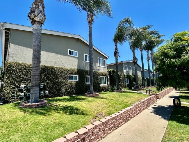 Building Photo - Bright 2 bed 1 bath in Pacific Beach