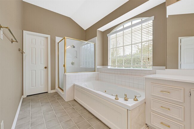 Building Photo - 4314 Amber Lake Dr