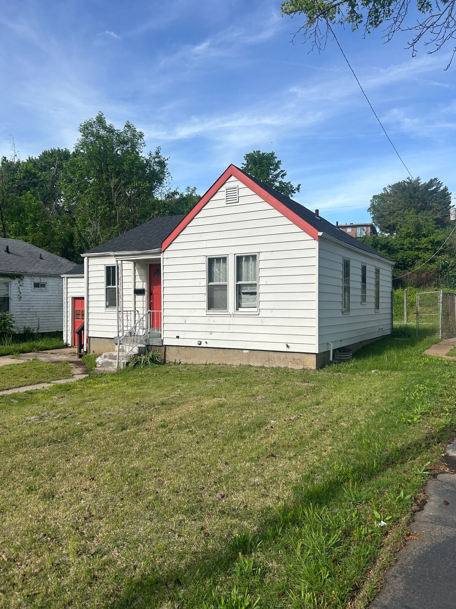 Building Photo - 2525 Tyrell Dr