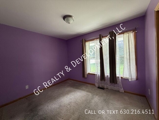 Building Photo - 446 S State St
