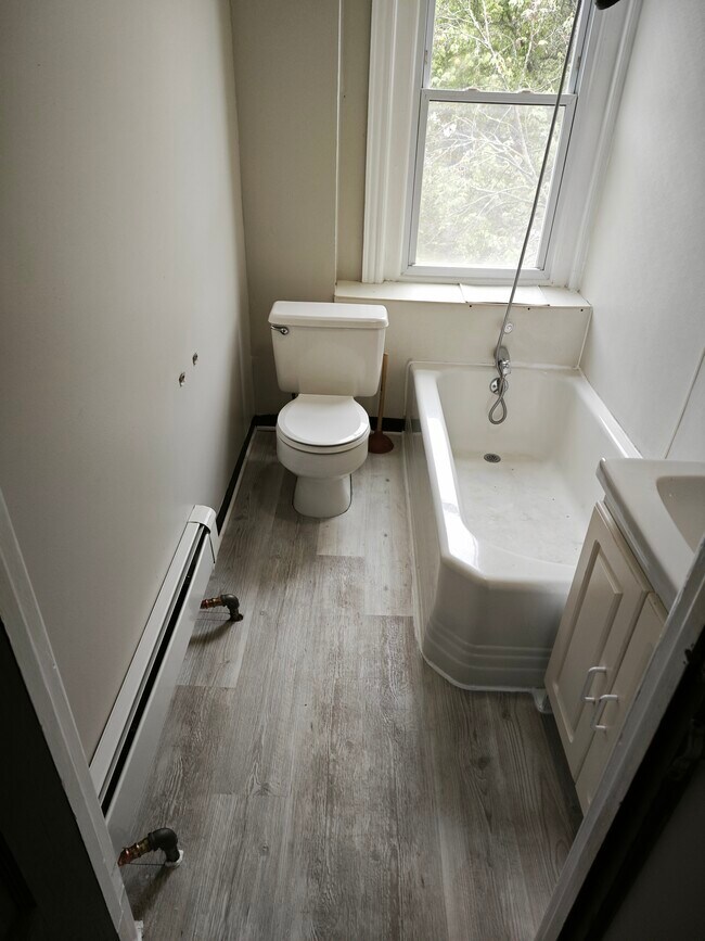 Building Photo - 700 Atlantic St