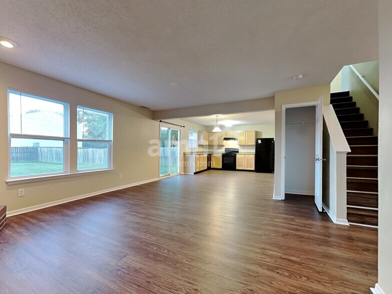 Building Photo - 15135 Fawn Hollow Ln