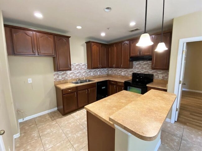 Building Photo - 5557 Gelato Dr