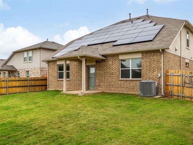 Building Photo - 121 Struss dr