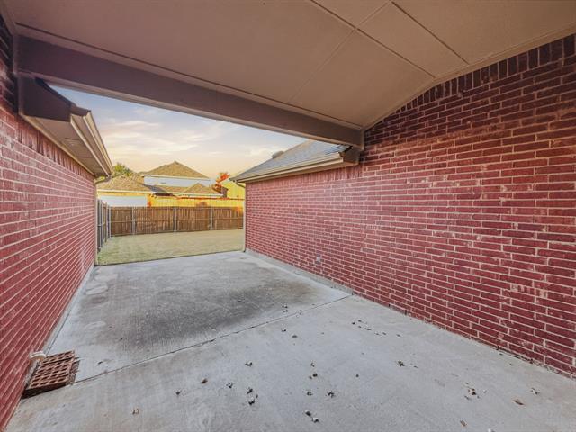 Building Photo - 11250 Luckenbach Dr