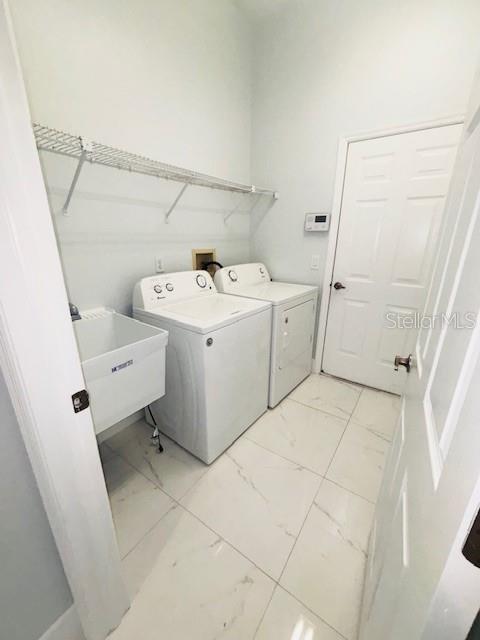 Building Photo - 10223 Tarragon Dr