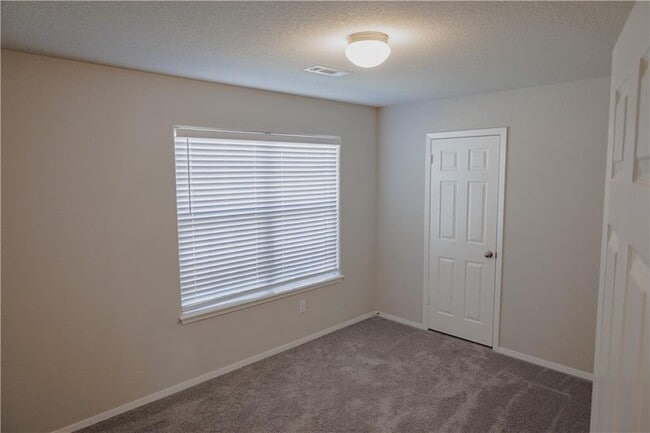 Building Photo - 2301 Hickory Wood Ave