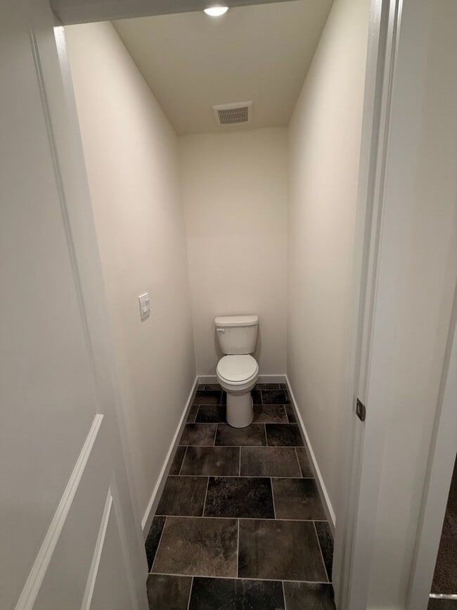 Building Photo - BRAND NEW 2026 CONSTRUCTION: Modern 3BD/2.5BA Home in Knoxville!