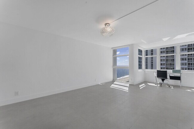 Building Photo - 1360 S Ocean Blvd