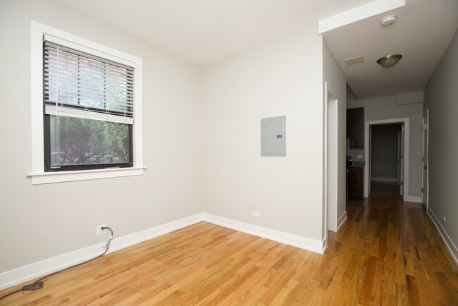 Building Photo - 2917 N Mildred Ave