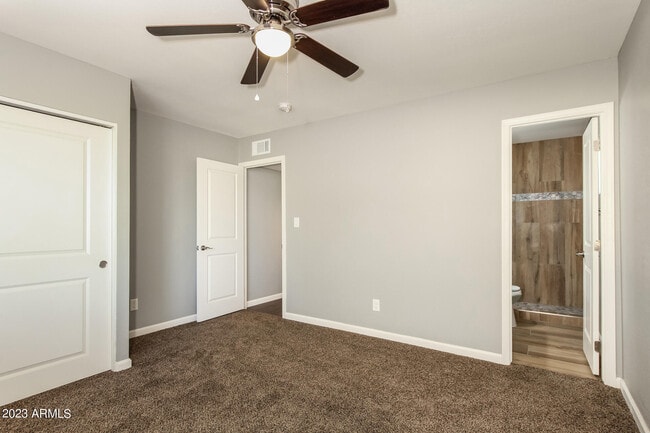 Building Photo - 3236 W Desert Cove Ave